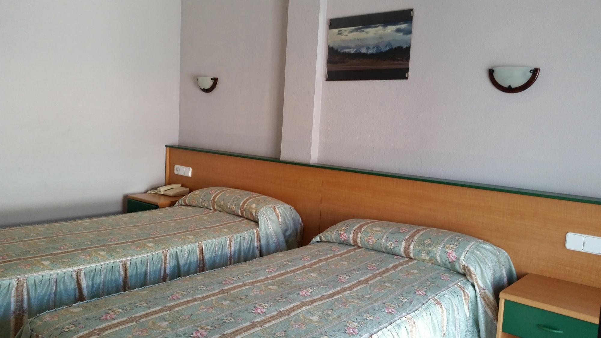 Hotel Bemon Playa Somo Exterior photo